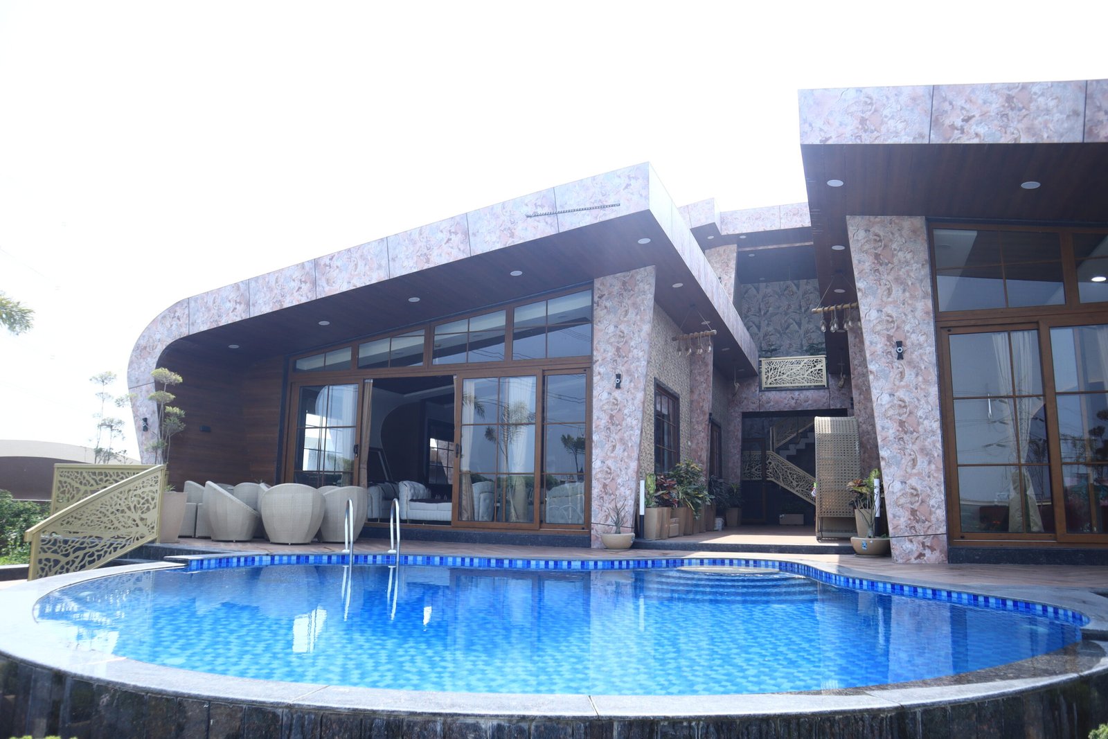 Authentic Mehra at Mehra Resort
